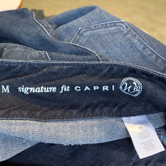 W62 Signature Fit Pull On Stretch Capri Jeans Dk Blue Rinse Size Medium. - Picture 7 of 8
